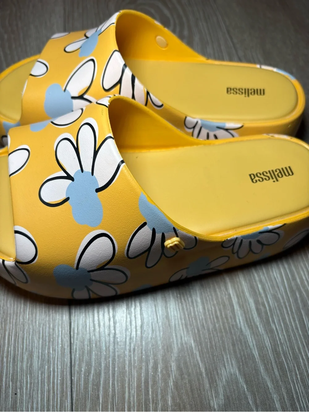 Melissa Yellow Daisy Print Slide Sandals